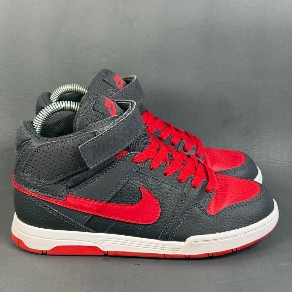Nike Mogan Mid 2 SB GS 'Black Gym Red' youths size 4 (Y4)